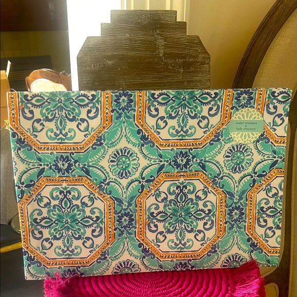 NWT Cynthia Rowley Set of 4 Placements 13” x 19” - Picture 1 of 4
